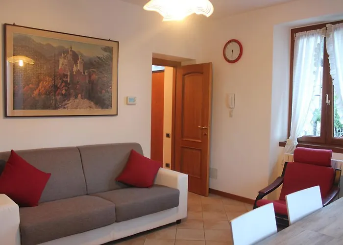 La Casa Delle Grigne Semesterbostad Mandello del Lario